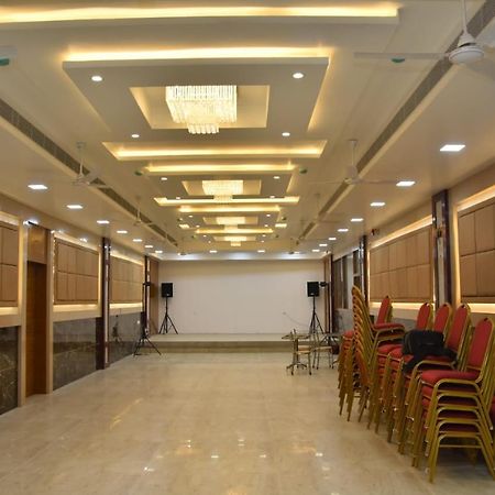 Le Arul Park Hotel Karaikal Exterior foto
