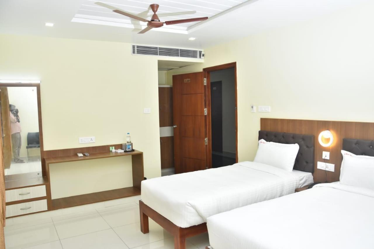 Le Arul Park Hotel Karaikal Exterior foto