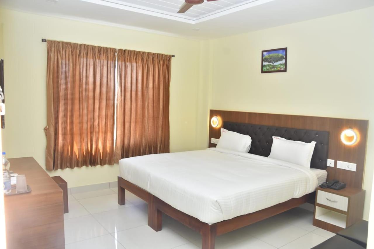 Le Arul Park Hotel Karaikal Exterior foto