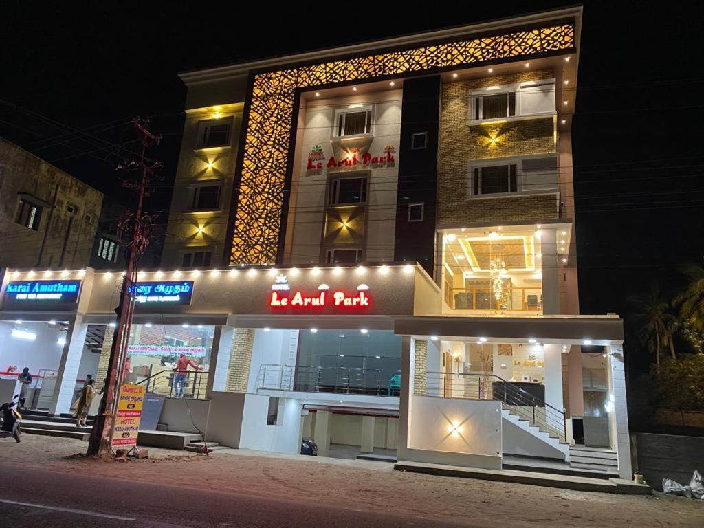 Le Arul Park Hotel Karaikal Exterior foto